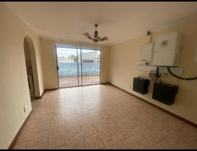 34 BEDROOM HOUSE FOR SALE IN BEDWORTH PARK